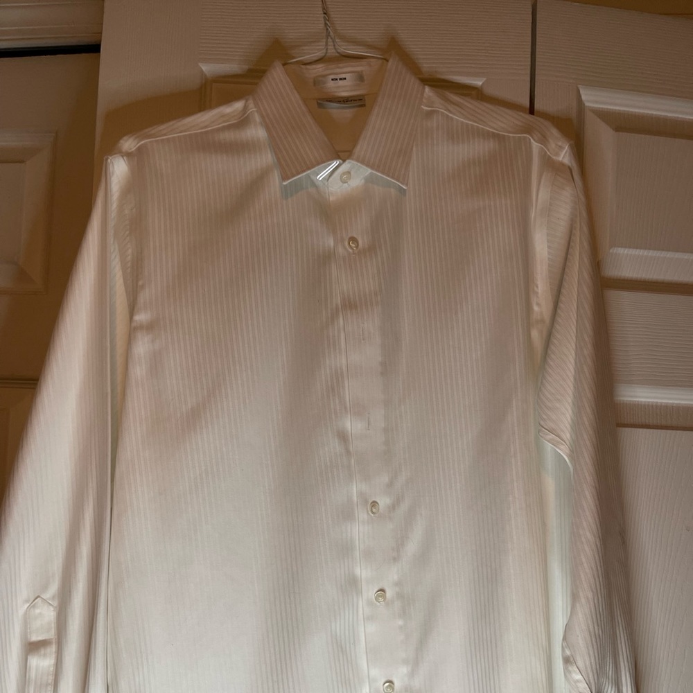 Men’s Kenneth Cole of New York textured cotton dress shirt 16 1/2-34-35